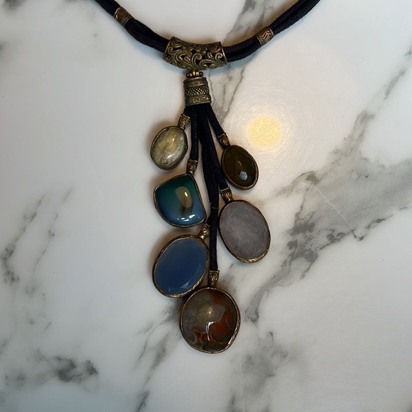 Brass and Agate Tribal Necklace - Picture 2 of 6